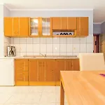 Apartments Near Sea * Vir