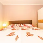 Apartments Near Sea * Vir