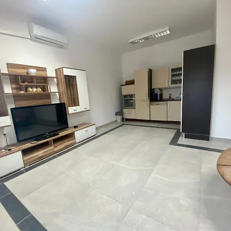 Stojanovic Apartment Vir